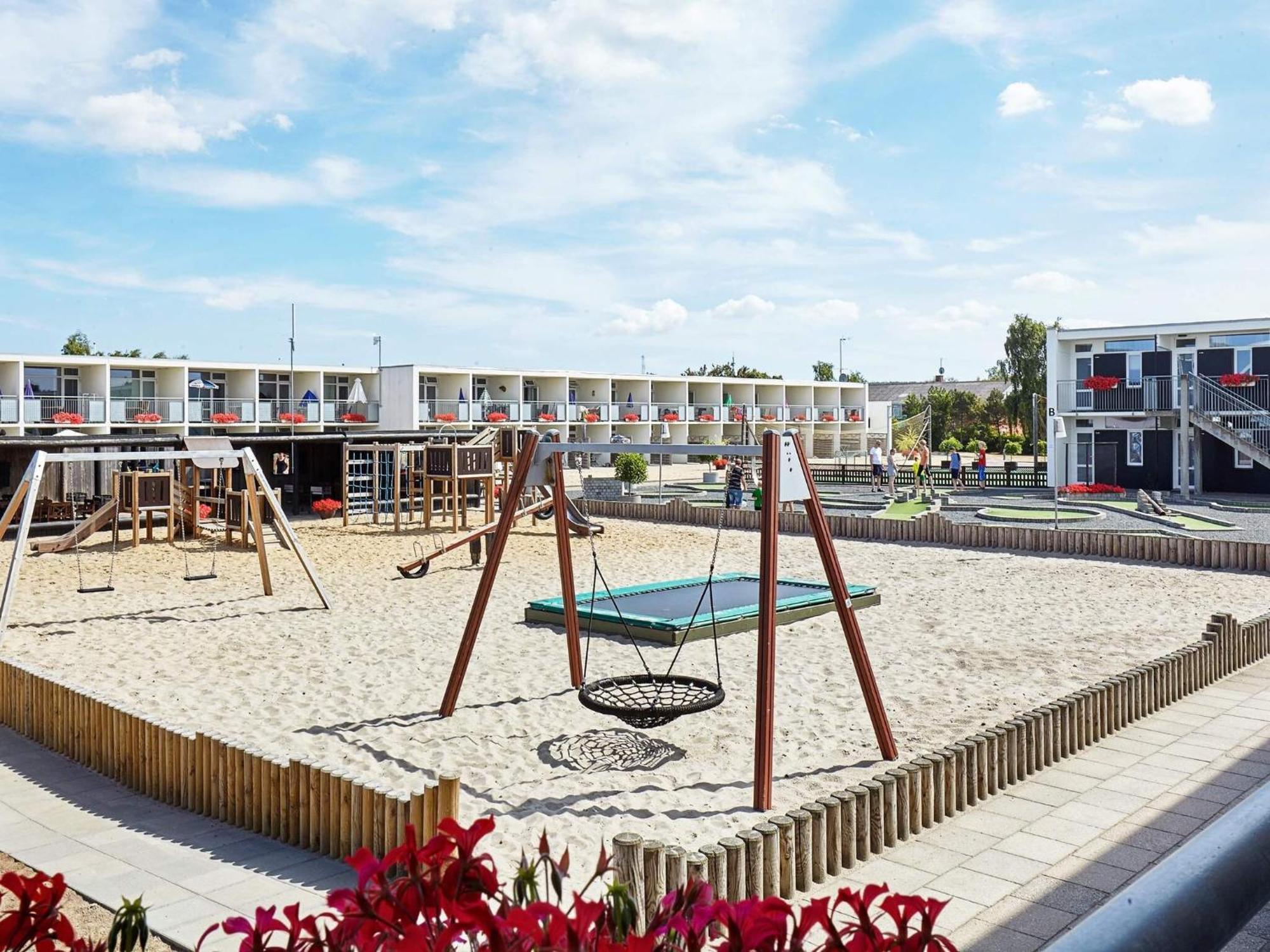 4 Person Holiday Home On A Holiday Park In Glesborg Buitenkant foto
